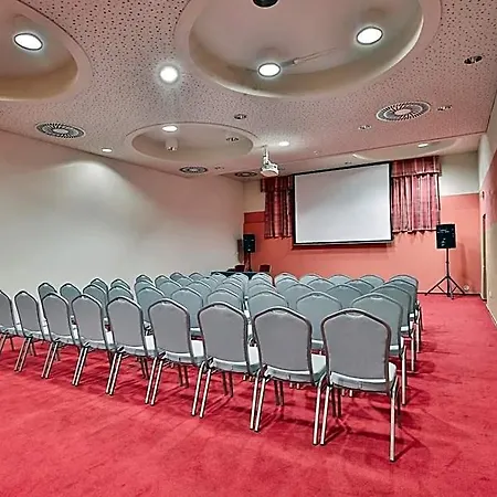 Lh Dvorak Congress & Wellness