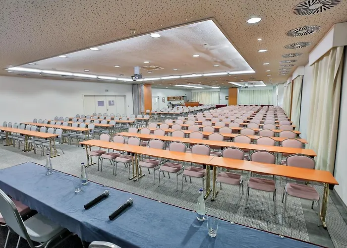 Lh Dvorak Congress & Wellness Ξενοδοχείο 4*