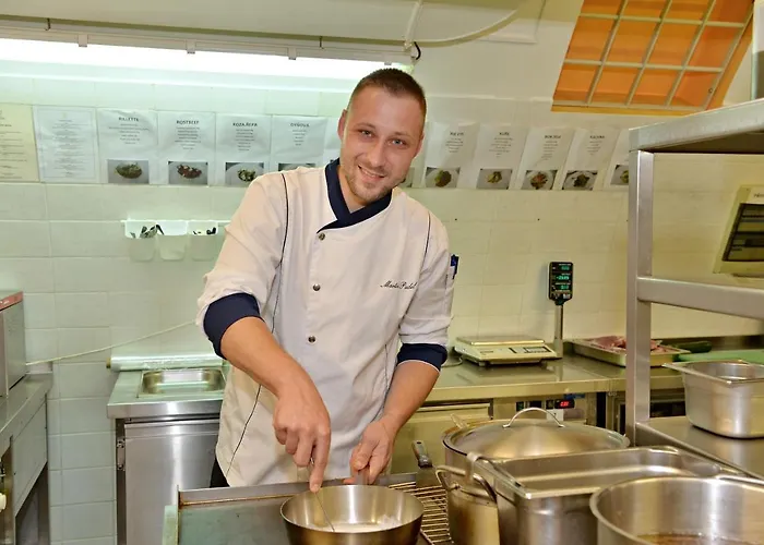 Lh Dvorak Congress & Wellness فندق 4*